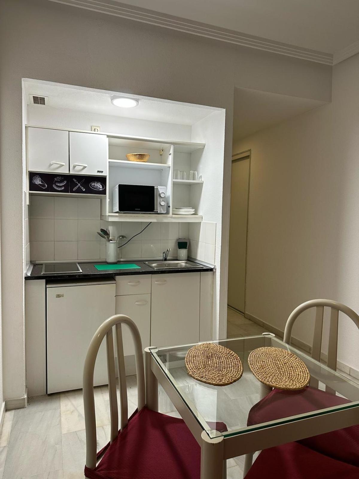 Hospedium Hotel Apartamentos Simon Verde Mairena del Aljarafe Buitenkant foto